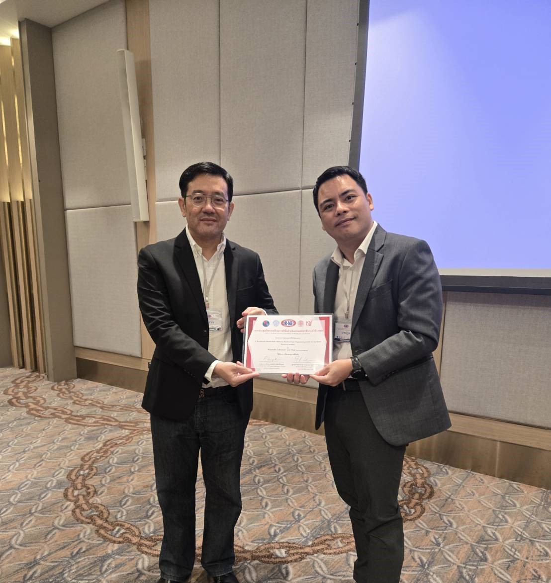 ขอแสดงความยินดีกับ รศ.ดร.พิศิษฎ์ จารุมณีโรจน์ และ ดร.นพดล สกุลสม (นักวิจัยหลังปริญญาเอก) ที่ได้รับรางวัล ‘บทความดีเด่น’ 🏆 📝จากผลงานวิจัยเรื่อง: A Satisfaction-Based Multi-Objective Mixed-Integer Programming Model for the Nurse Rostering Problem